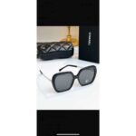 Occhiali da sole Chanel 5521